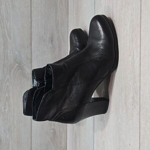 Born Women Black Leather Ankle Boots Shoes Sz 10